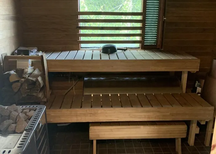 בקתה By The Sea With Sauna And Jacuzzi לוביסה